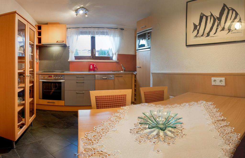 Gaestehaus "Ski-Depot" Seefeld in Tirol Kamer foto